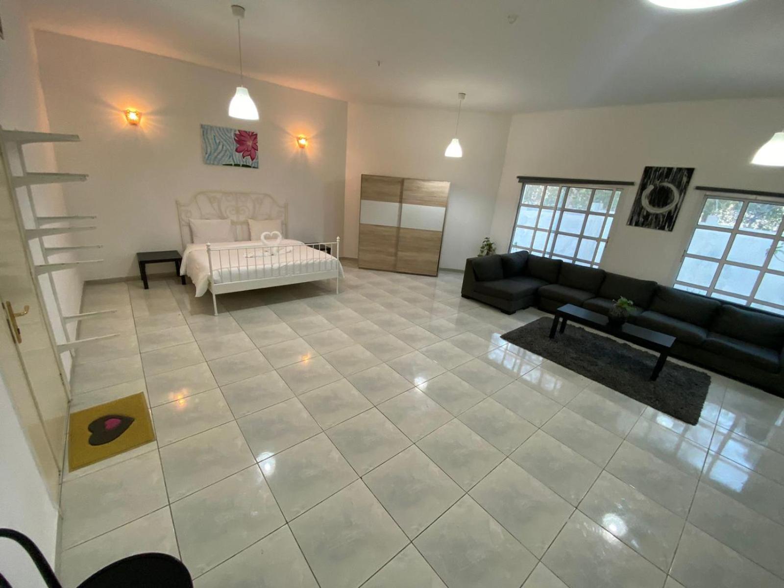 Comfortable Private Rooms In Compound Housing Dubaj Zewnętrze zdjęcie