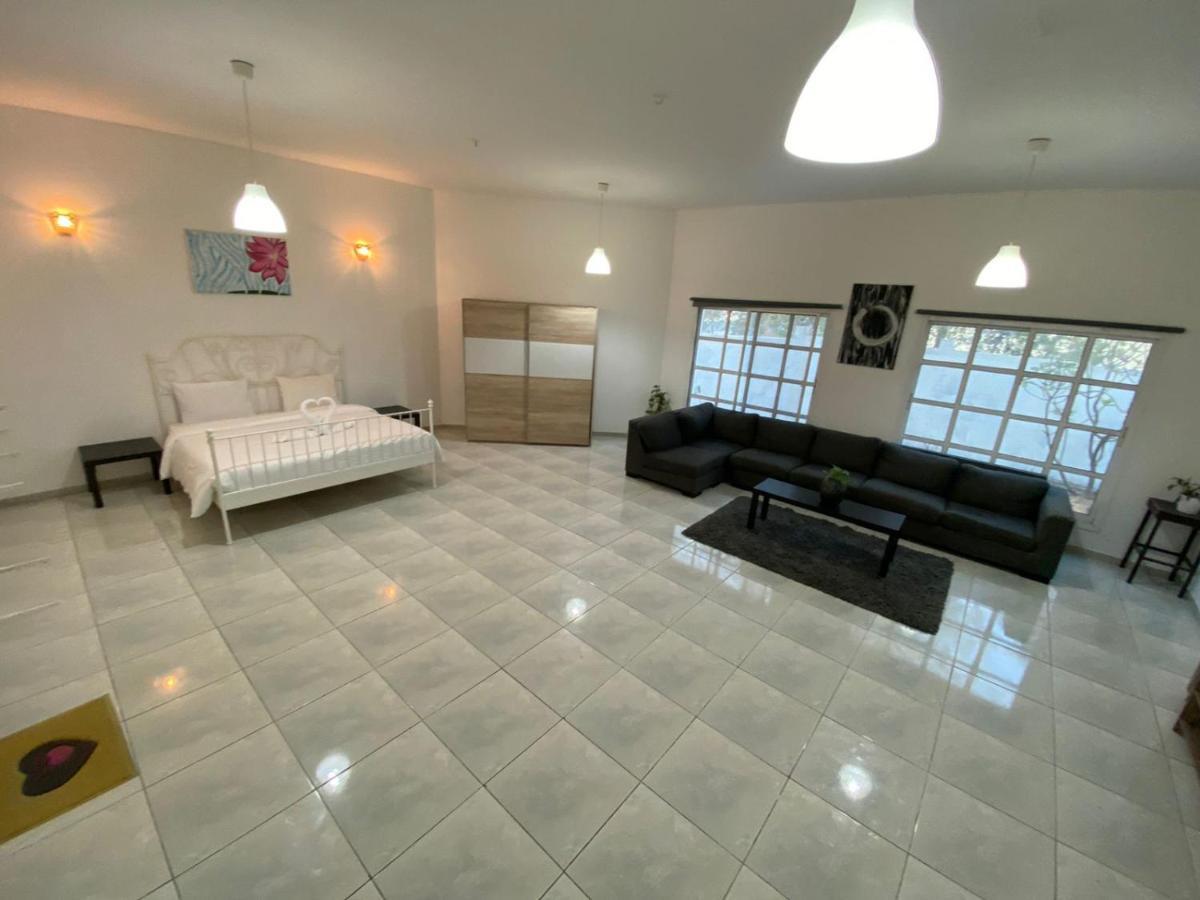 Comfortable Private Rooms In Compound Housing Dubaj Zewnętrze zdjęcie