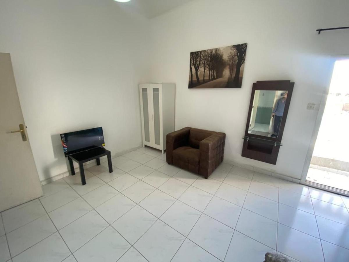 Comfortable Private Rooms In Compound Housing Dubaj Zewnętrze zdjęcie