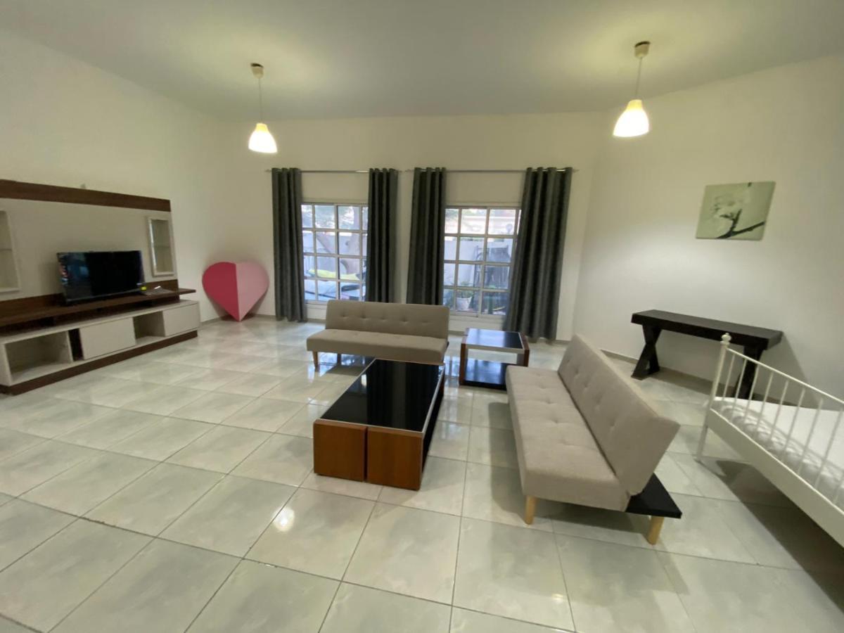 Comfortable Private Rooms In Compound Housing Dubaj Zewnętrze zdjęcie