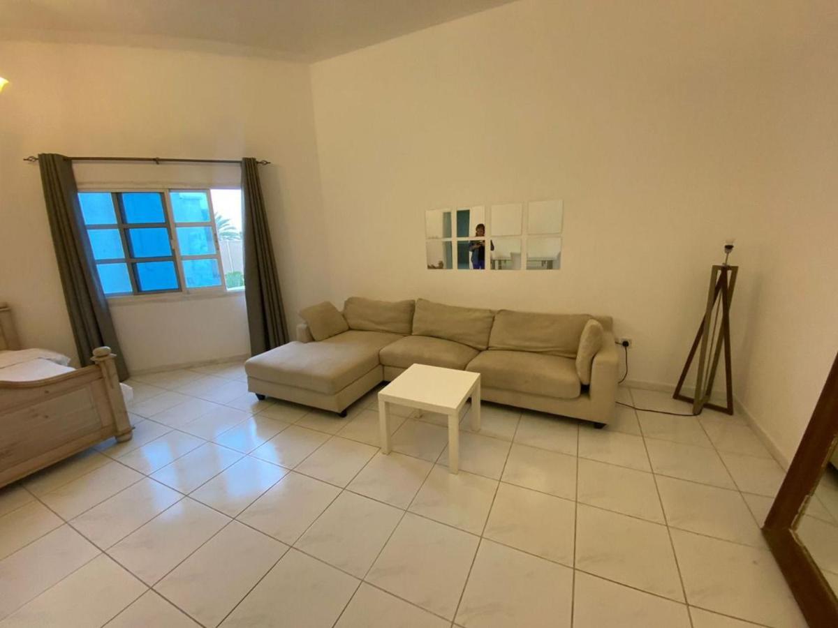 Comfortable Private Rooms In Compound Housing Dubaj Zewnętrze zdjęcie