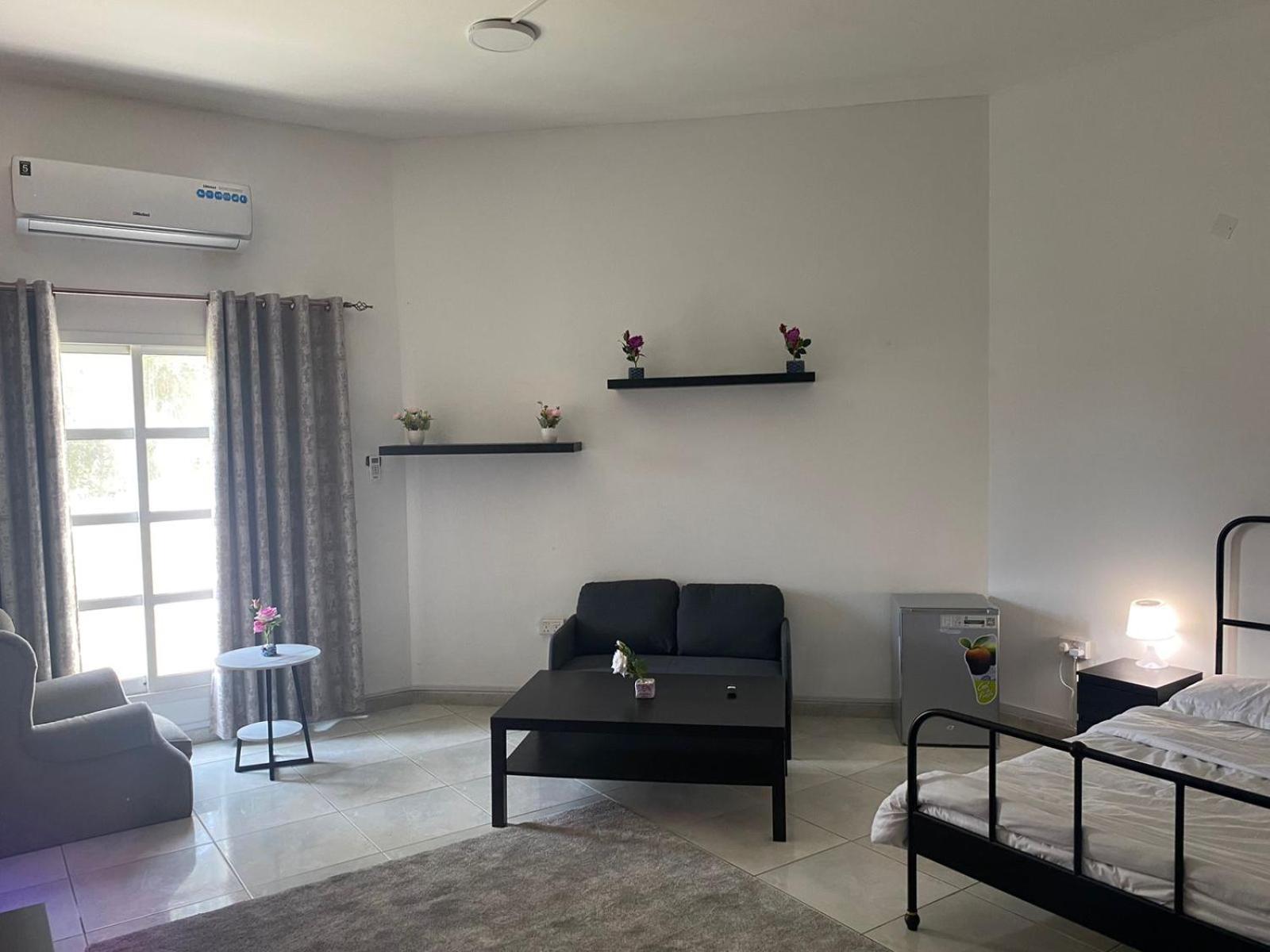 Comfortable Private Rooms In Compound Housing Dubaj Zewnętrze zdjęcie