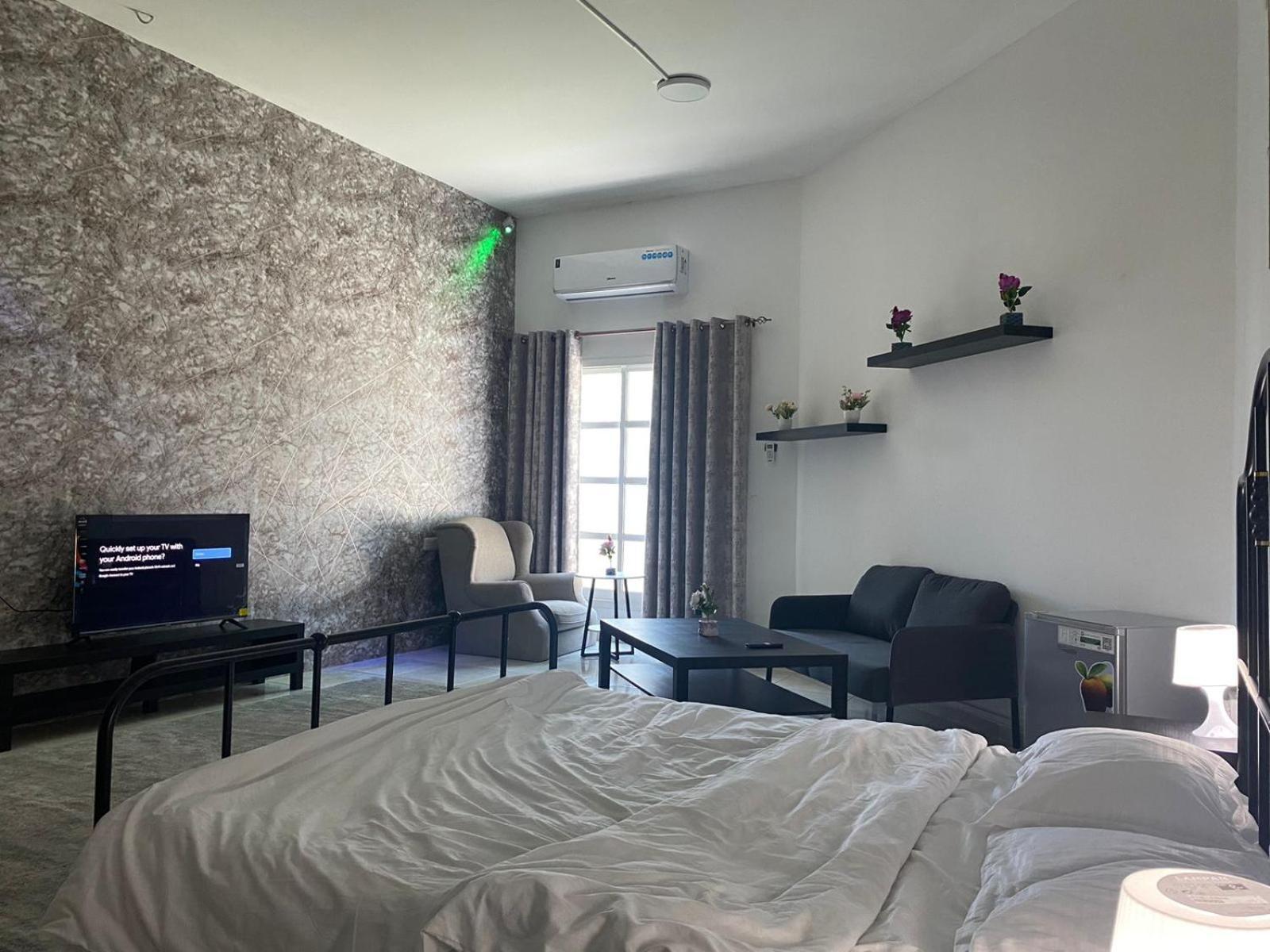 Comfortable Private Rooms In Compound Housing Dubaj Zewnętrze zdjęcie