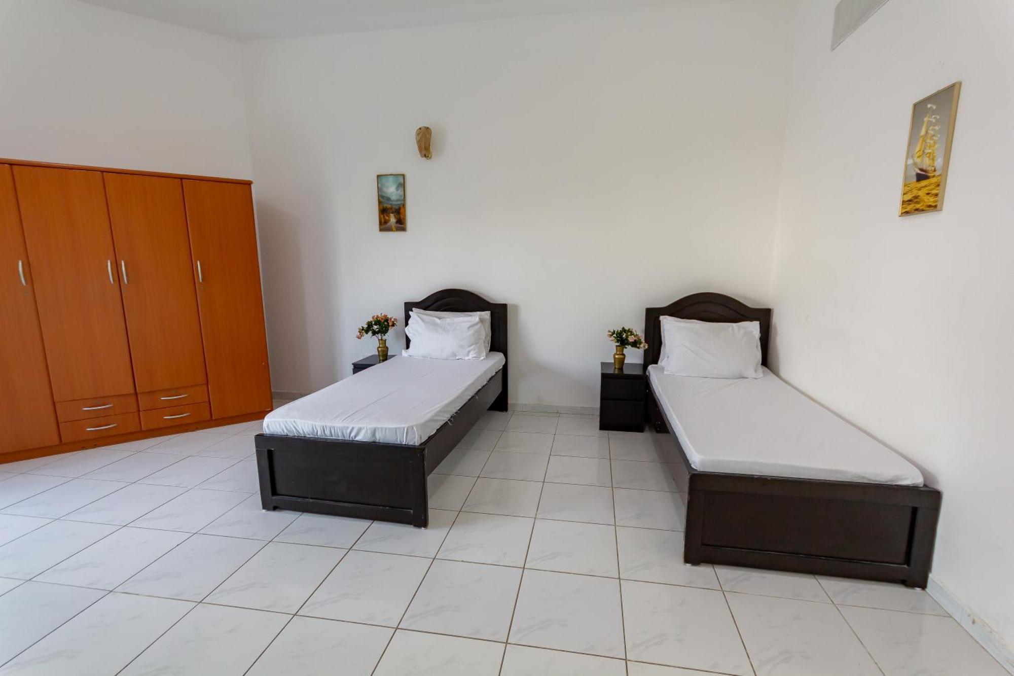 Comfortable Private Rooms In Compound Housing Dubaj Zewnętrze zdjęcie